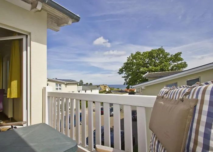 mit Meerblick und Balkon, gratis Nutzung vom AHOI Erlebnisbad und Sauna in Sellin - Meeresblick FeWo 49 * Goehren (Ruegen)