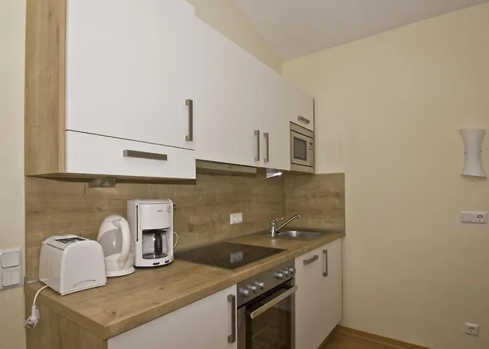 mit Meerblick und Balkon, gratis Nutzung vom AHOI Erlebnisbad und Sauna in Sellin - Meeresblick FeWo 49